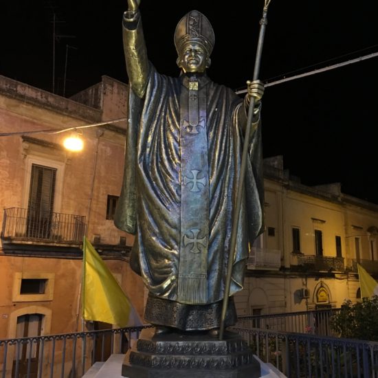 Statua di San Giovanni Paolo II